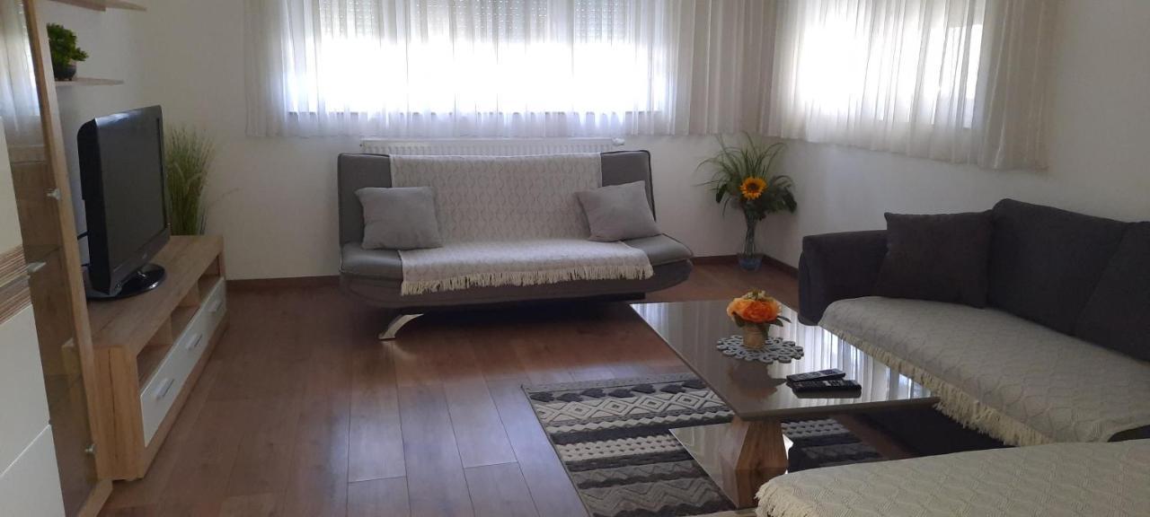 Ferienhaus Lina Nezsider Kültér fotó